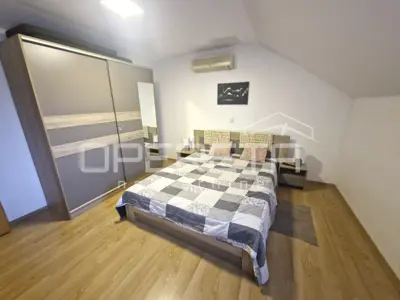 Haus 226 m², Kloštar Ivanić, Pool und Weinberg - 14