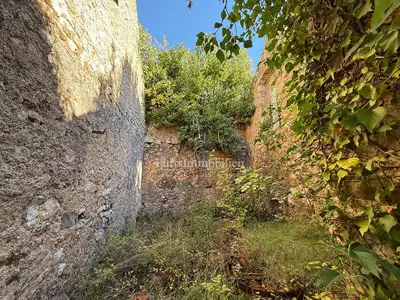Dvije stare kamene kuće u Podgori s pogledom na more - 13