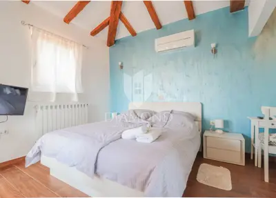 Vila 203 m², Novigrad - bazen i tri parkirna mjesta - 8