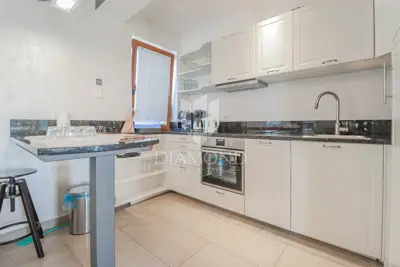 Vila 203 m², Novigrad - bazen i tri parkirna mjesta - 7