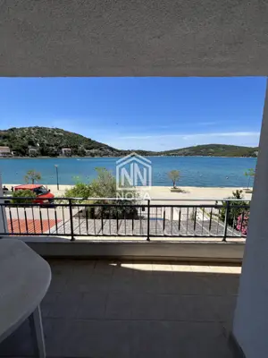 Stan 54 m², Tisno - prvi red do mora - 4