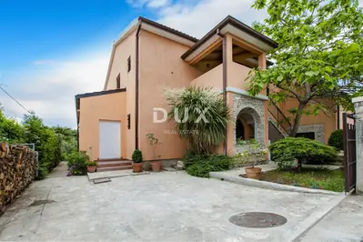 House 360 m², Rovinj - 6 residential units - 5