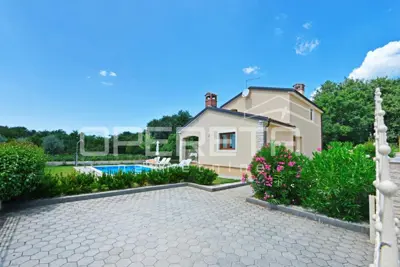 House 140 m², Tinjan - pool and summer kitchen - 17