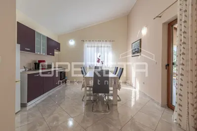 House 140 m², Tinjan - pool and summer kitchen - 2