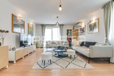 Stan 280 m², Blato - dvoetažni, 8 soba - 2