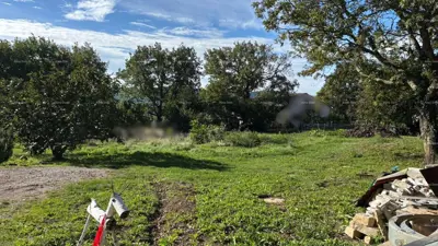 Baugrundstück 980 m², Buzet - Wasser und Strom auf dem Grundstück - 2