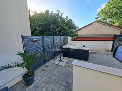 Apartment in Novalja, two terraces and yard