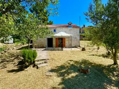 Steinhaus 66 m², Labin - 2 Etagen und Terrasse - 3