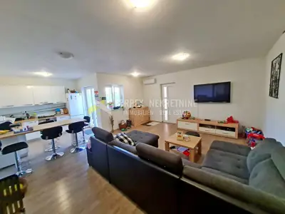 Apartment 70 m², Novi Vinodolski - garden 170 m² and terrace