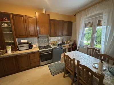 Stan 100 m², Vinkuran - terasa 39 m² i pogled na more - 3