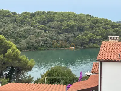 Stan 100 m², Vinkuran - terasa 39 m² i pogled na more