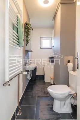Apartment 125 m², Bijenik - 3.5-room on two floors - 8