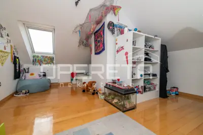 Apartment 125 m², Bijenik - 3.5-room on two floors - 12