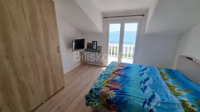 Zu verkaufen K. Štafilić ein Haus mit Pool neben dem Strand - 7
