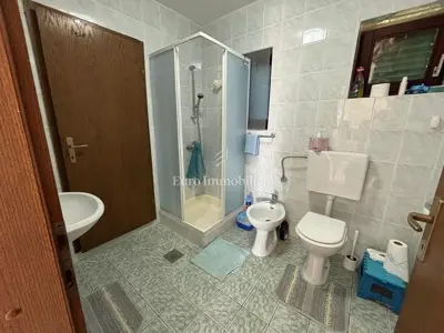 Kuća 97 m², Novalja - pogled na more i dvorište - 15
