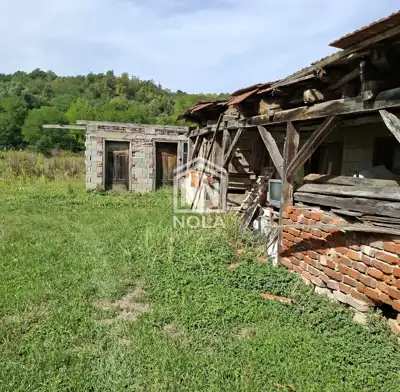 Kuća 130 m², Pleš - pogled na krajolik i parcela 4.636 m² - 2