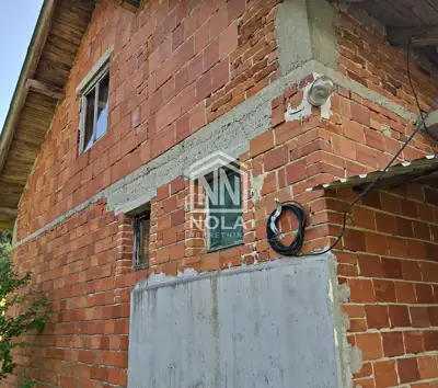 Kuća 130 m², Pleš - pogled na krajolik i parcela 4.636 m² - 8
