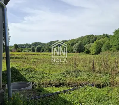 Kuća 130 m², Pleš - pogled na krajolik i parcela 4.636 m² - 12
