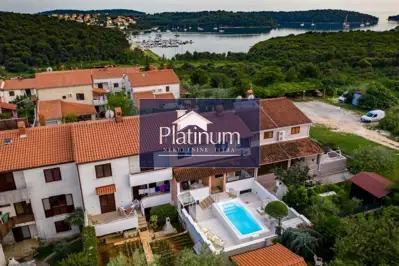 Umgebung von Pula, Haus mit 2 Wohnungen, Meerblick, Pool - 4