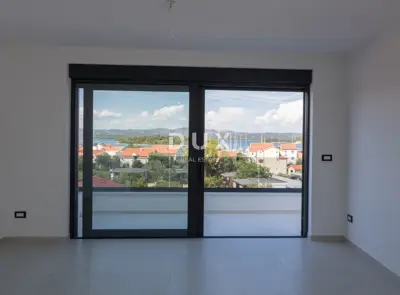 Penthouse 110 m², Murter - 3 bedrooms and 3 terraces - 2