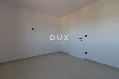 Penthouse 110 m², Murter - 3 bedrooms and 3 terraces - 5