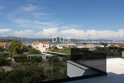 Penthouse 110 m², Murter - 3 bedrooms and 3 terraces - 4