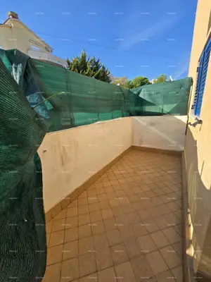 Stan 500 m od mora u Premanturi, idealan za odmor ili stalni boravak - 9