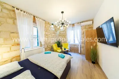 Apartment auf Vis, Zentrum - 15 m vom Meer und der Uferpromenade