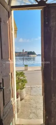 Apartment auf Vis, Zentrum - 15 m vom Meer und der Uferpromenade - 5
