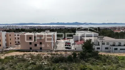 Baugrundstück 3 580 m², Skročini, Panoramablick auf Zadar - 4