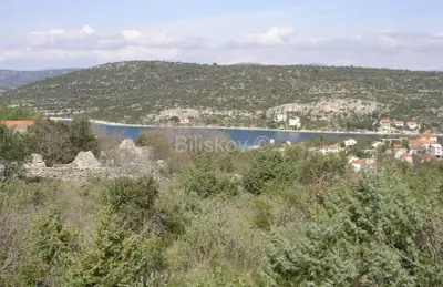 Sale Drvenik Veliki 2 small houses for complete renovation