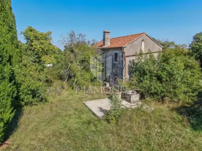 Haus 150 m², Žminj - ruhige Umgebung und großes Grundstück