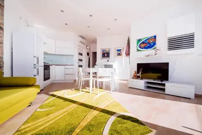 Apartman na prvom katu s pogledom na more - 4