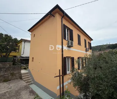 RIJEKA, CENTAR - Samostojeća kuća s 3 odvojena stana + okućnica! PRILI - 2