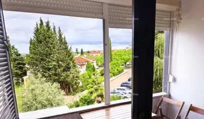 Stan 38 m², Červar-Porat, balkon u hladu