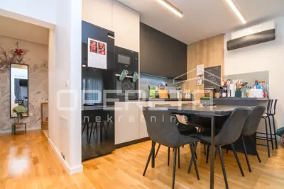 Wohnung 97 m², Velika Gorica - 3 Zimmer, Garage und Parkplatz
