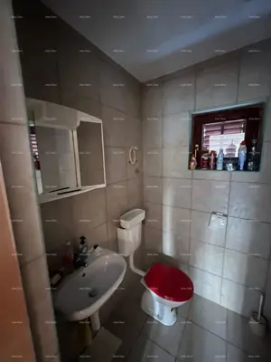 Prodaje se samostojeća kuća u Valbandonu. - 13