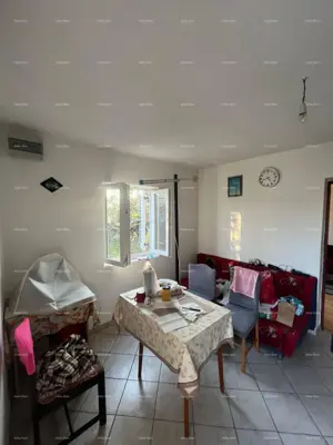 Prodaje se samostojeća kuća u Valbandonu. - 3