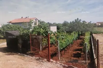 Zu verkaufen: Ein freistehendes Haus in Fažana.