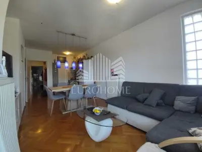 Stan 94 m², Trešnjevka - Sjever, 3 spavaće sobe i 2 loggie