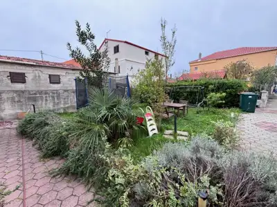 Haus 478,8 m², Smiljevac - Garten und privater Parkplatz - 2