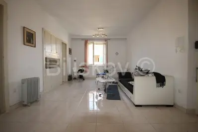 Wohnung 79 m², Bačvice, Blick auf das Meer und den Fährhafen - 2