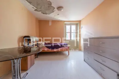 Stan 33 m², Rovinj - dnevni boravak i spavaća soba - 13