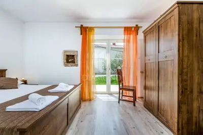 House 149 m², Krnica - stone villa with pool - 17