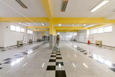 Gewerbeimmobilie zur Miete in Lučko, 450 m² - 2