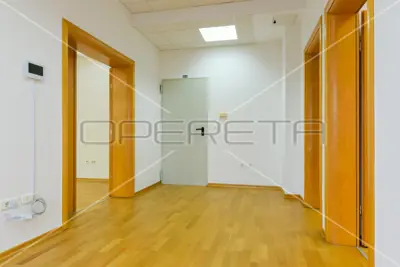 Gewerbeimmobilie zur Miete in Lučko, 450 m² - 8