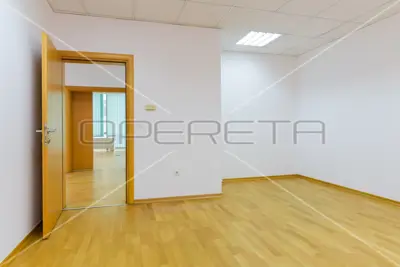 Gewerbeimmobilie zur Miete in Lučko, 450 m² - 12
