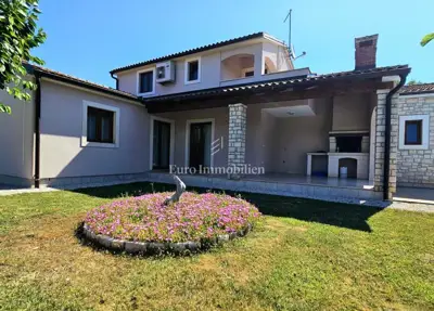 Haus zum Kauf in Sveti Lovreč, 140 m² - 2
