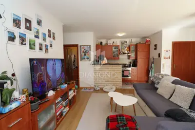 Stan 57,67 m², Rovinj okolica - vrt i parkirno mjesto - 3