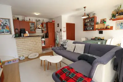 Stan 57,67 m², Rovinj okolica - vrt i parkirno mjesto - 4